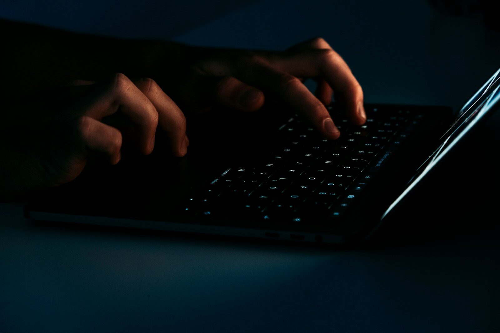 🤖 Sztuczna inteligencja w rękach cyberprzestępców. Jak AI zmienia współczesny krajobraz cyberzagrożeń?